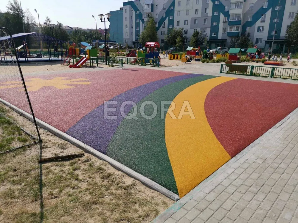 Подходит ли резиновое покрытие для детских площадок в Раменском?