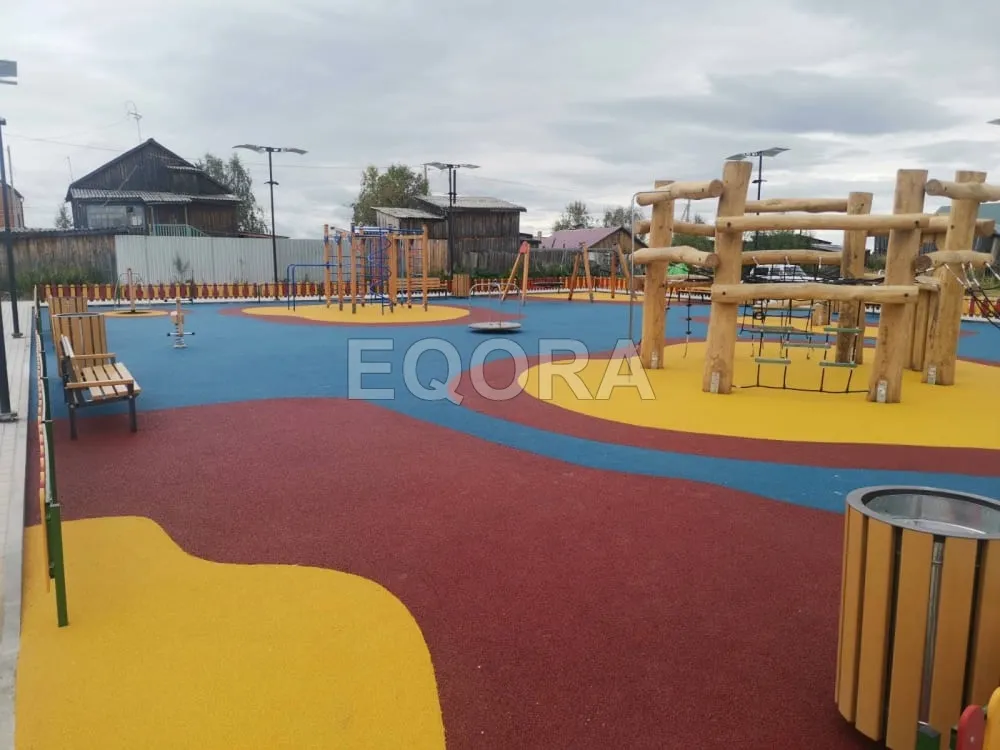 Какая оптимальная толщина резинового покрытия для детской площадки в Раменском?